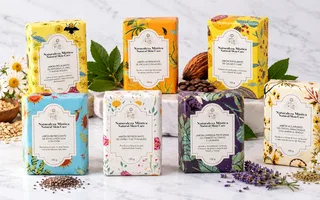 Jabones Naturaleza Mística Skin Care (Jabón Aclarante de leche cabra con avena y miel)